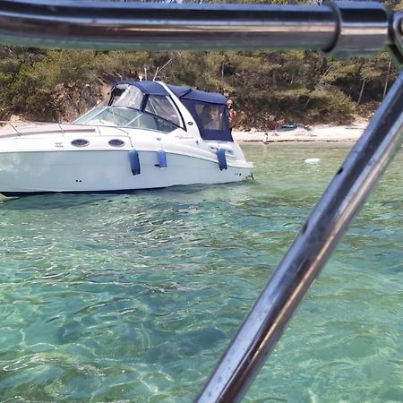 Hotel Hebergement Insolite Sur Un Bateau A Quai La Londe-les-Maures Exterior foto